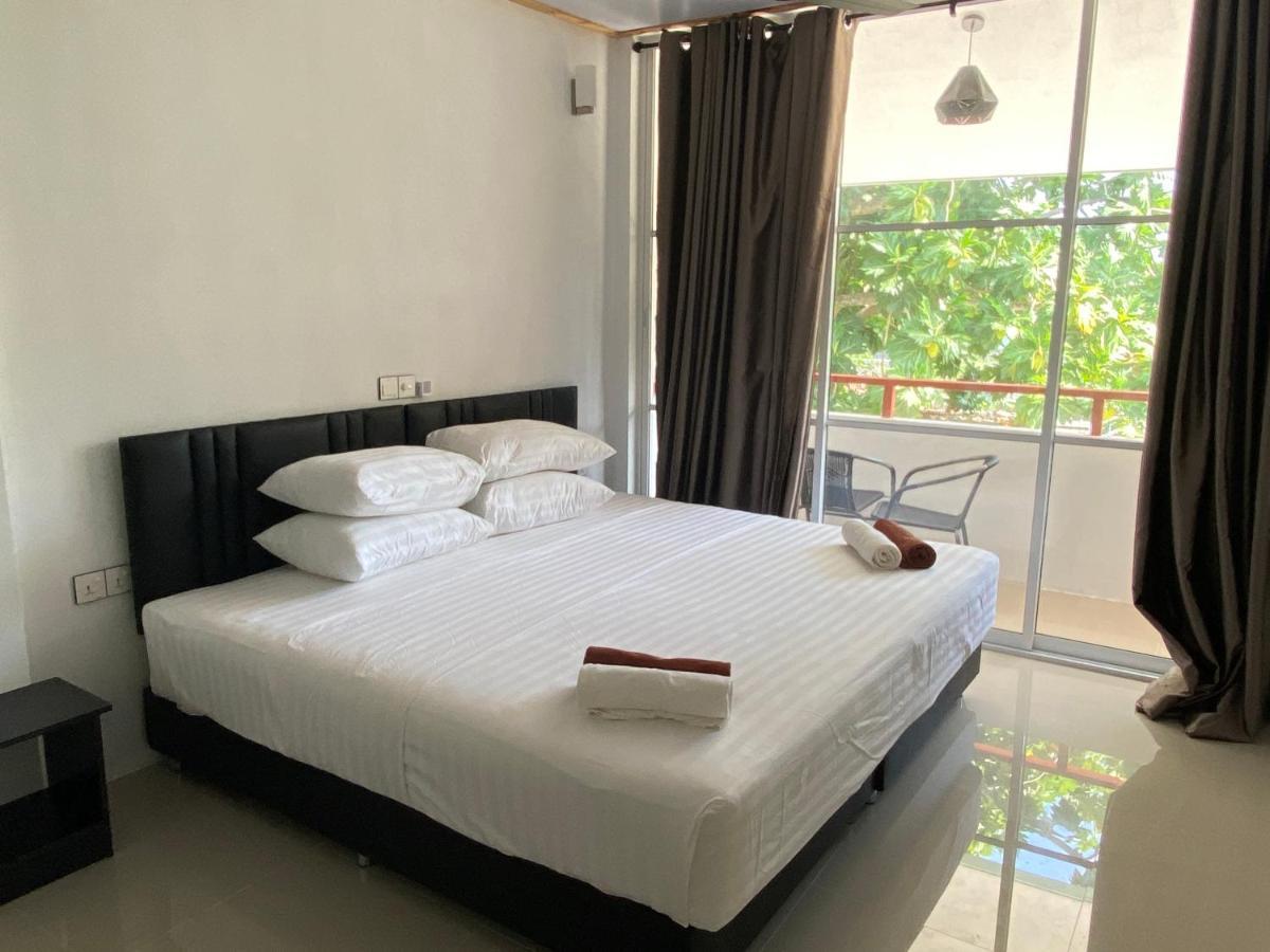 Dacha Thoddoo White Sand Esterno foto