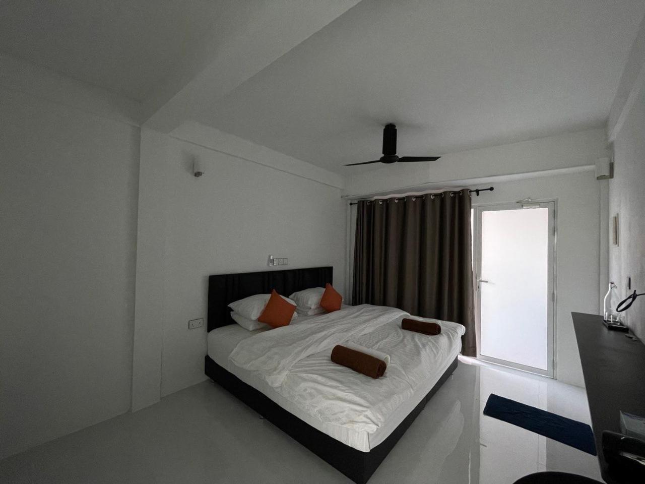Dacha Thoddoo White Sand Esterno foto