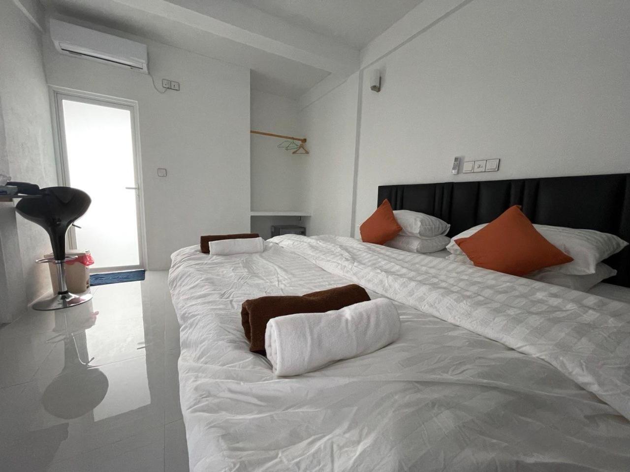Dacha Thoddoo White Sand Esterno foto