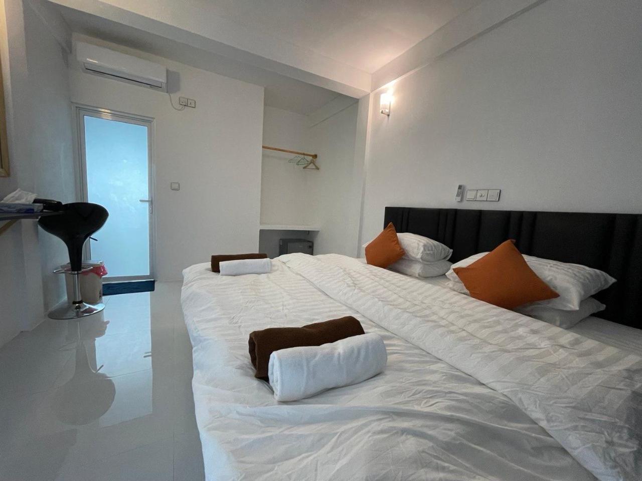 Dacha Thoddoo White Sand Esterno foto