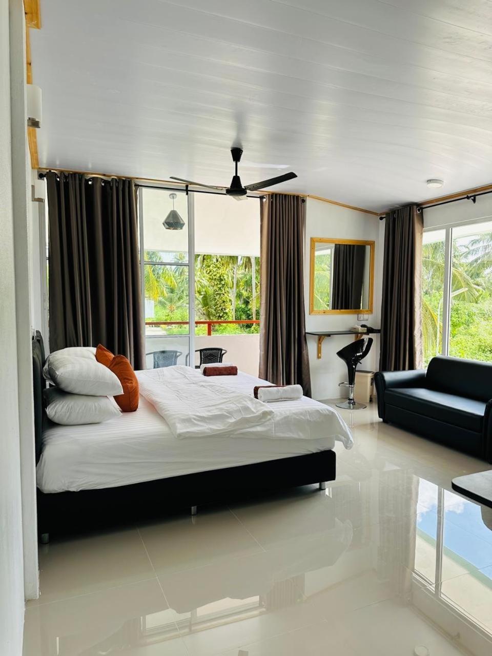 Dacha Thoddoo White Sand Esterno foto